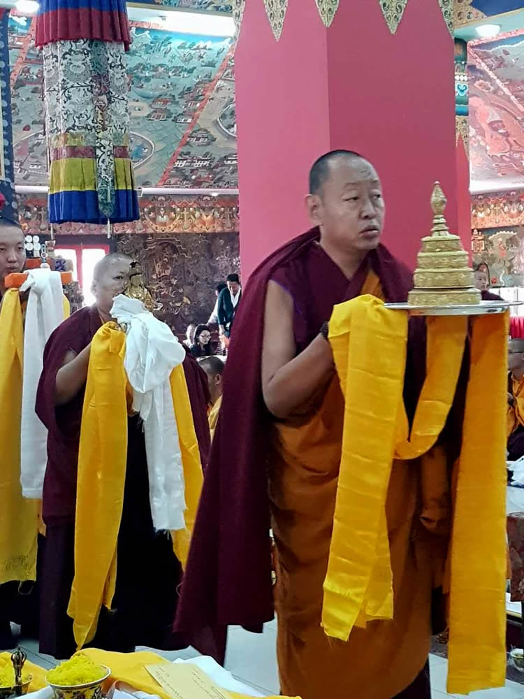 Tenzhug (long-life ceremony) offering to His Eminence Khochhen Rinpoche