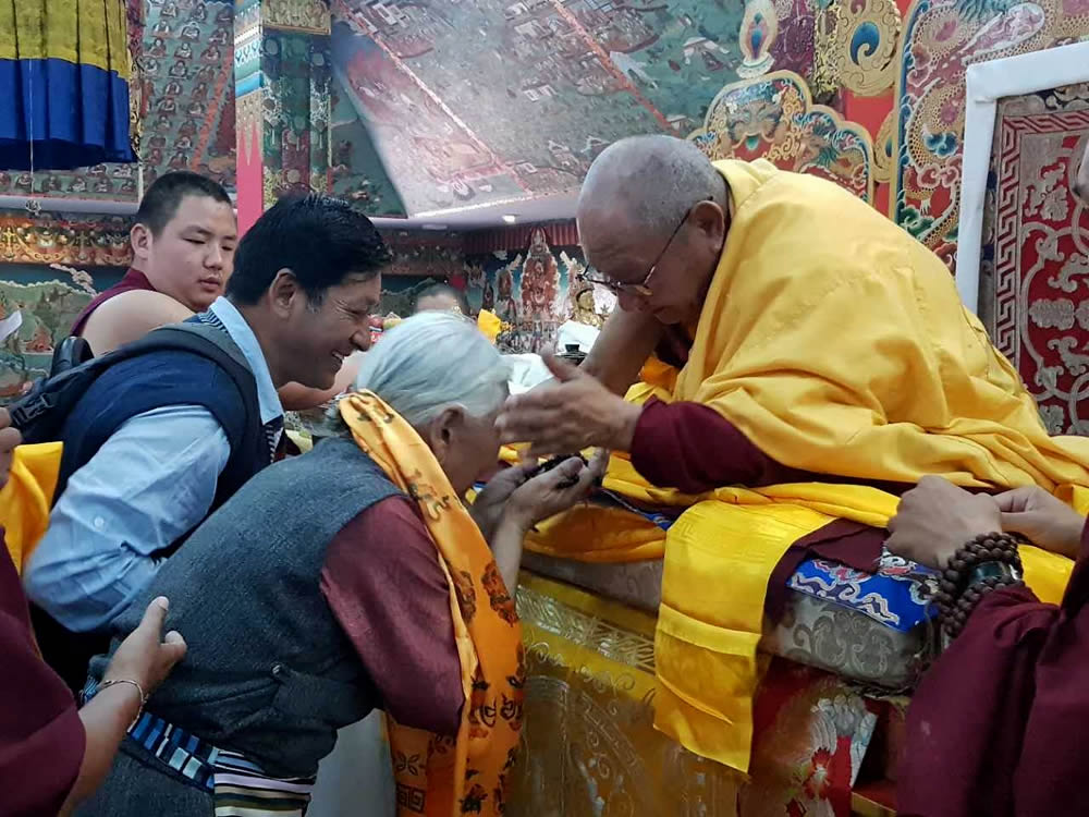 Tenzhug (long-life ceremony) offering to His Eminence Khochhen Rinpoche