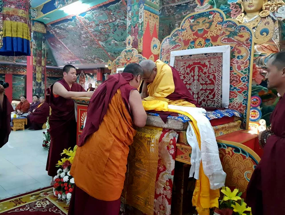 Tenzhug (long-life ceremony) offering to His Eminence Khochhen Rinpoche